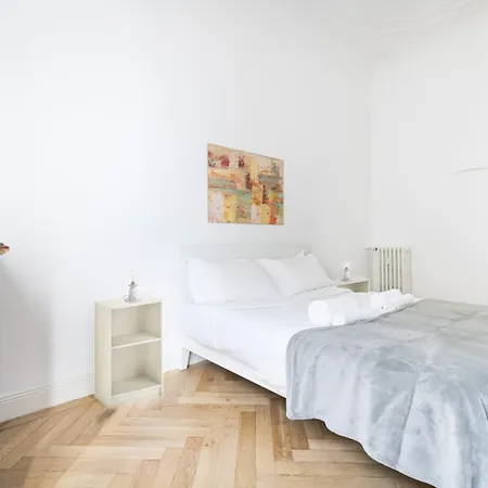 Apartment Easylife - Pregiata Dimora In Porta Venezia Milan