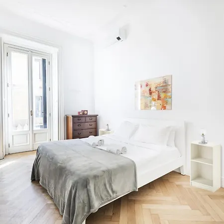 Apartment Easylife - Pregiata Dimora In Porta Venezia *